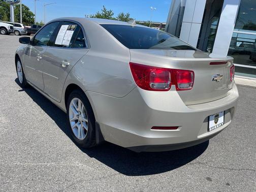 Champagne Silver Metallic 2014 Chevrolet Malibu 1LT