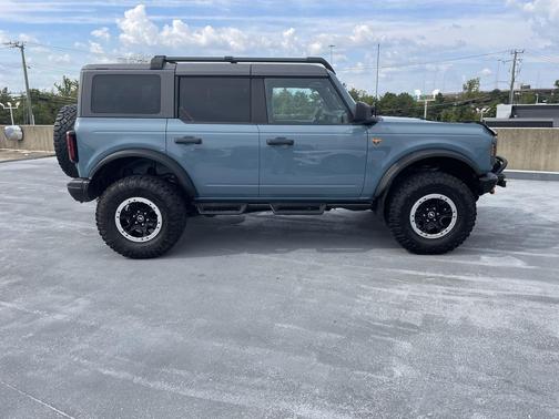 2023 Ford Bronco Badlands