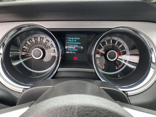 2013 Ford Mustang V6 Premium