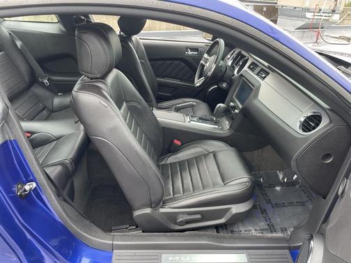 2013 Ford Mustang V6 Premium