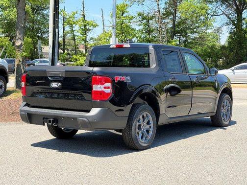 Shadow Black 2026 Ford Maverick XLT