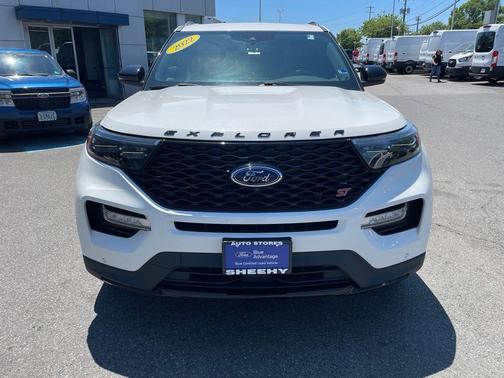 Star White Metallic Tri-Coat 2022 Ford Explorer ST