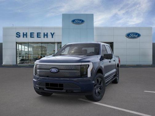 2025 Ford F-150 Lightning Flash