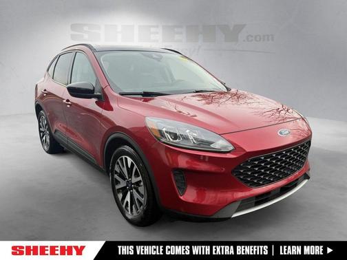 Rapid Red Metallic Tinted Clearcoat 2020 Ford Escape SE