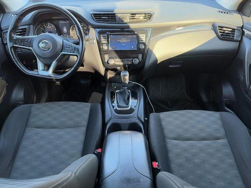 2017 Nissan Rogue Sport SV