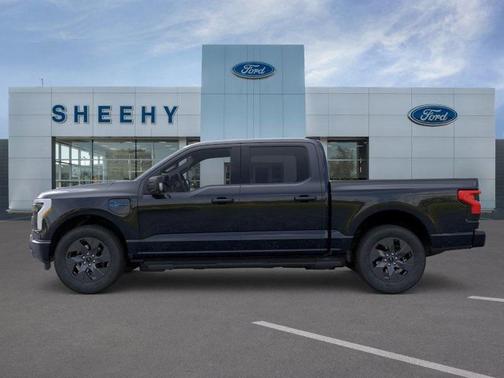 2025 Ford F-150 Lightning Flash