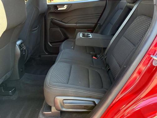 Rapid Red Metallic Tinted Clearcoat 2023 Ford Escape Active