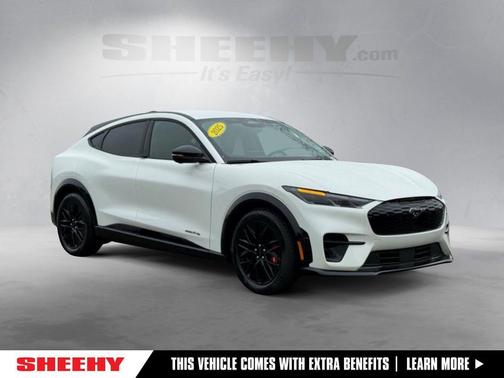 Star White Metallic Tri-Coat 2025 Ford Mustang Mach-E Premium