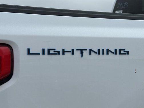 Oxford White 2025 Ford F-150 Lightning Flash
