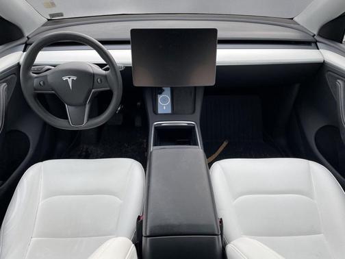 2024 Tesla Model Y Long Range Dual Motor All-Wheel Drive