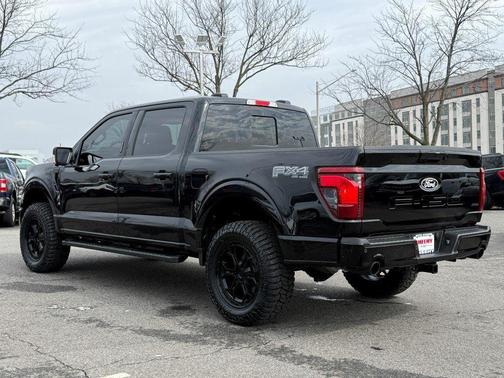 Agate Black Metallic 2026 Ford F-150 XLT