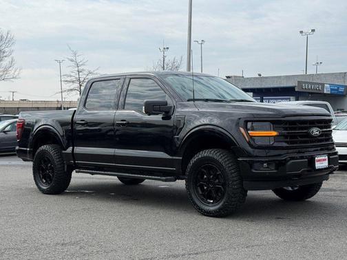 Agate Black Metallic 2026 Ford F-150 XLT