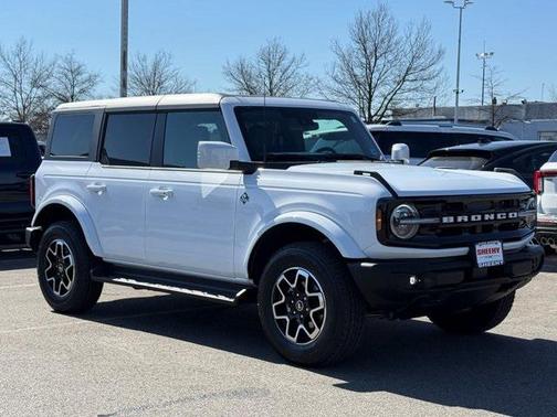 2025 Ford Bronco Outer Banks