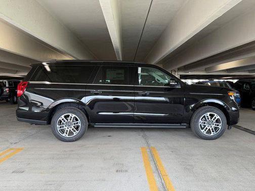 Agate Black Metallic 2026 Ford Expedition Max Active 4x4