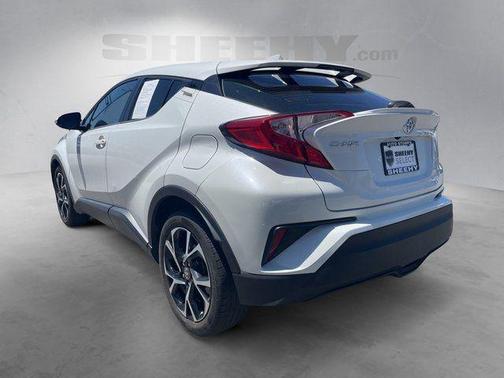 Blizzard Pearl 2021 Toyota C-HR XLE