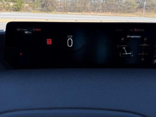 White Metallic 2025 Ford Expedition Max Active 4x4