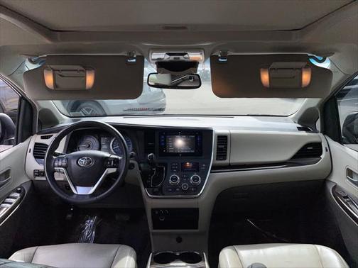 2016 Toyota Sienna XLE Premium