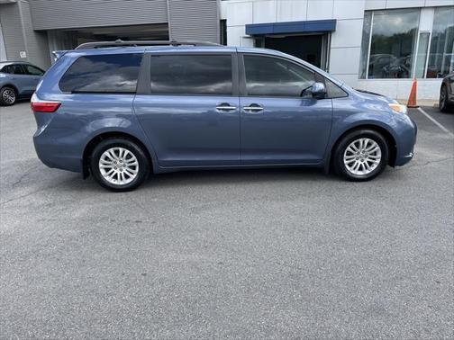 2016 Toyota Sienna XLE Premium