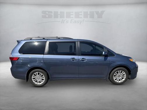 2016 Toyota Sienna XLE Premium