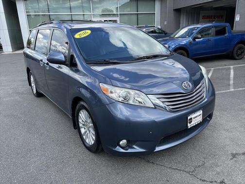 2016 Toyota Sienna XLE Premium