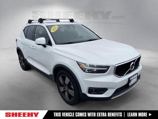 2021 Volvo XC40 T5 Momentum