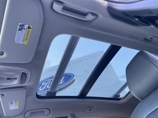2021 Volvo XC40 T5 Momentum