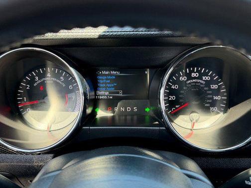 2016 Ford Mustang V6