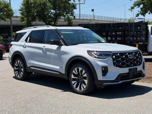 Space White Metallic 2026 Ford Explorer Platinum