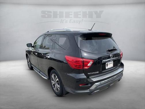 2018 Nissan Pathfinder SL