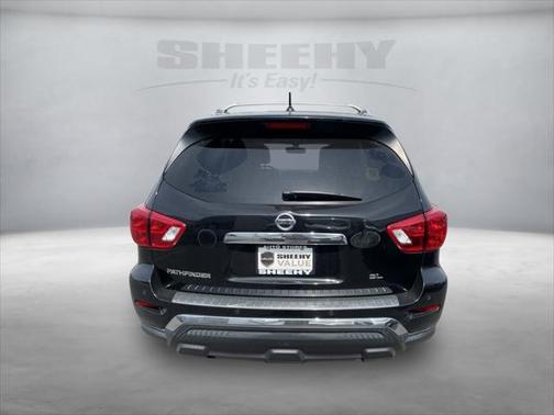 2018 Nissan Pathfinder SL