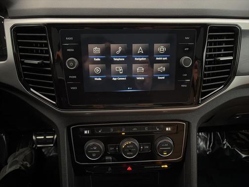 2023 Volkswagen Atlas Cross Sport 3.6L V6 SEL Premium R-Line