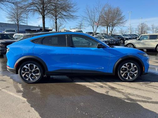 2024 Ford Mustang Mach-E Select