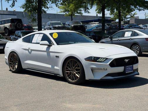 Oxford White 2021 Ford Mustang GT