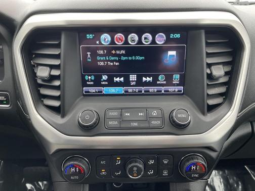 2017 GMC Acadia SLE-2