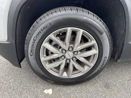 2017 GMC Acadia SLE-2