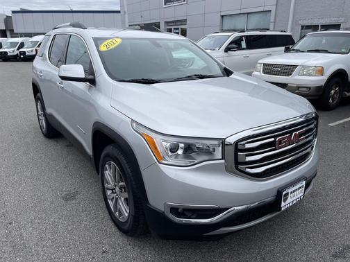 2017 GMC Acadia SLE-2