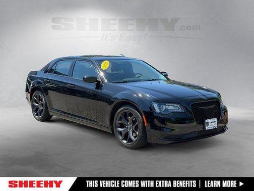 Gloss Black 2021 Chrysler 300 Touring