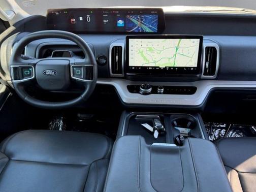 Oxford White 2025 Ford Expedition Max Active 4x4