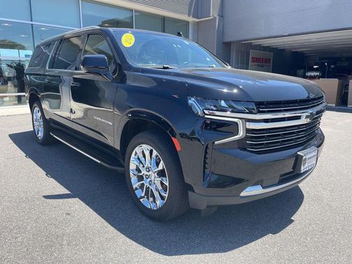 Black 2023 Chevrolet Suburban LT