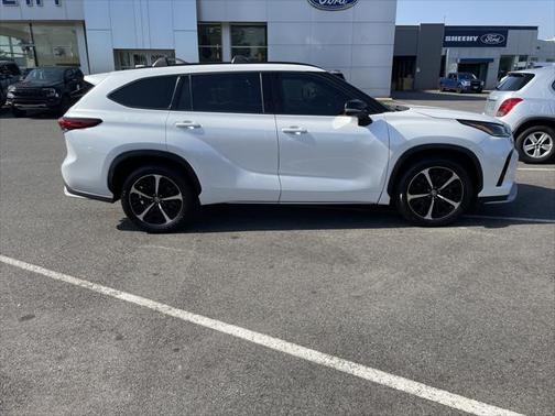 2022 Toyota Highlander XSE