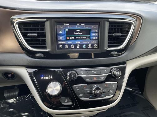 2018 Chrysler Pacifica Touring-L