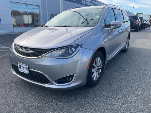 2018 Chrysler Pacifica Touring-L