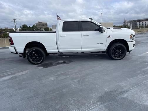 2023 RAM 2500 Laramie Crew Cab 4x4 6'4' Box
