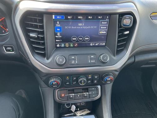 2021 GMC Acadia AWD AT4