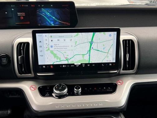 2025 Ford Expedition Max Active 4x4