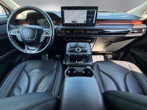 Infinite Black Metallic Clearcoat 2022 Lincoln Nautilus Reserve