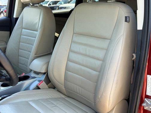 Sunset 2016 Ford Escape SE