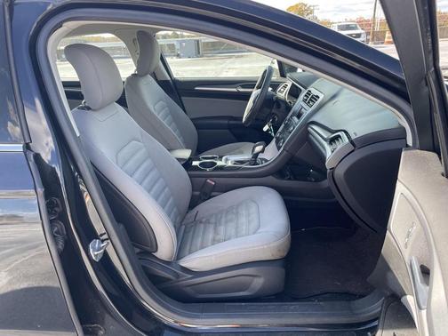 2014 Ford Fusion S