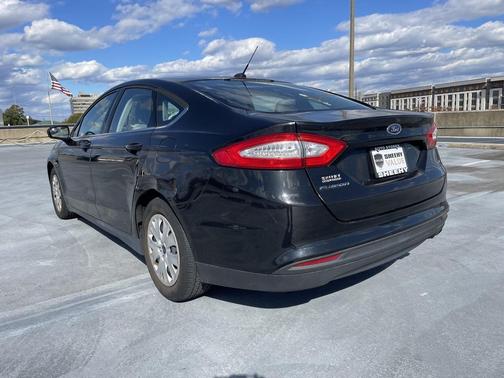 2014 Ford Fusion S