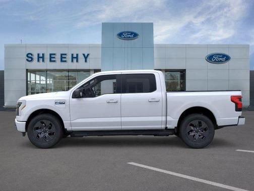 2025 Ford F-150 Lightning Flash